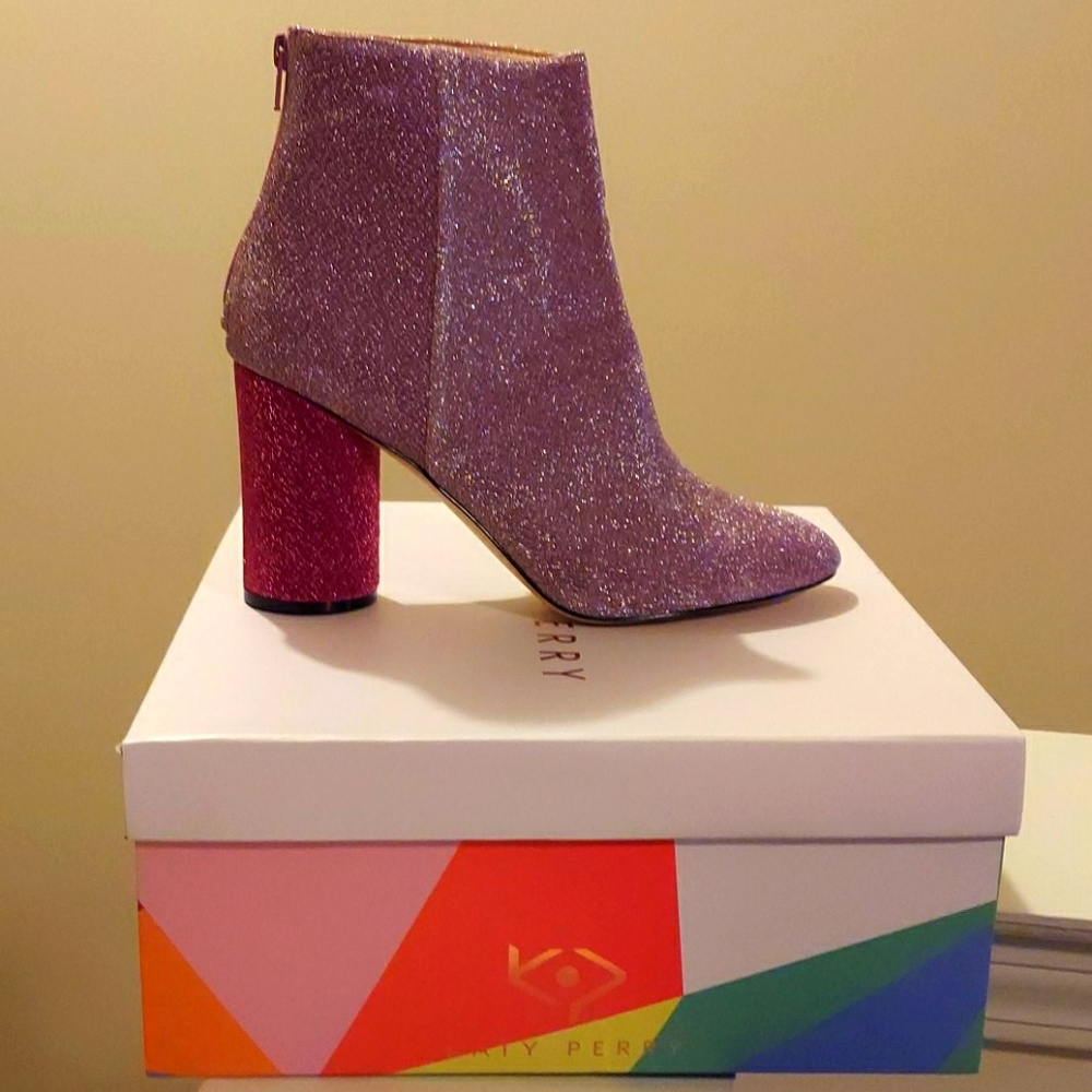 NWT Boots Fall has arrived!!!!!